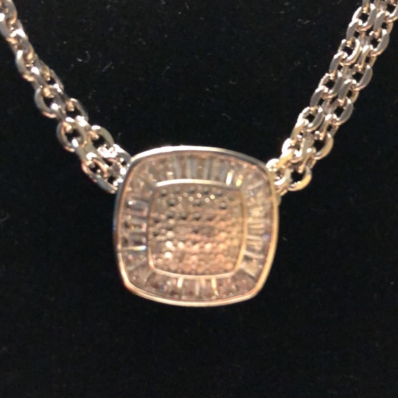 NWT Diamond floating pendant necklace - Picture 2 of 4